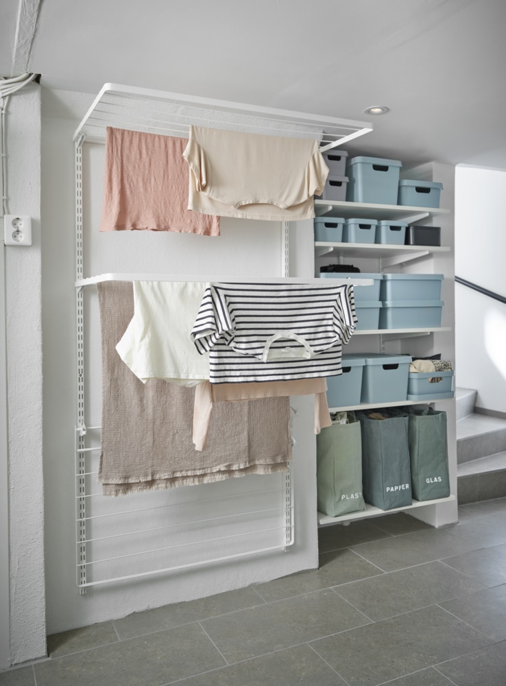 Elfa Laundry Cleaning Interior Click in system Classic 2022 02 003.jpg Product webb (jpeg)