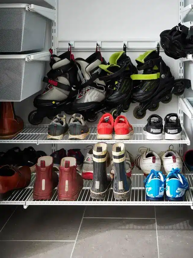 Úložné řešení pro obuv v rámci řady Classic by Elfa.