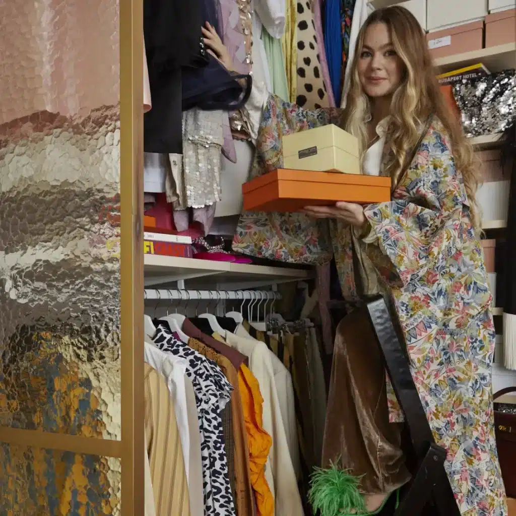 Šatna mladé studentky v rámci řady Décor+.